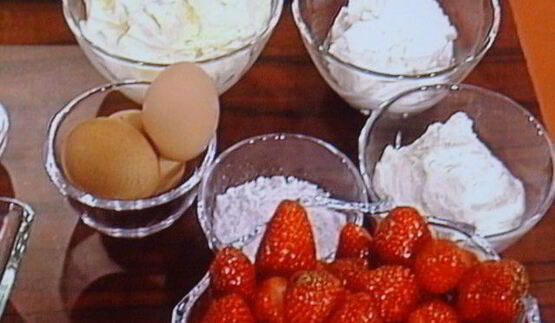 базиликовый тирамису с клубникой