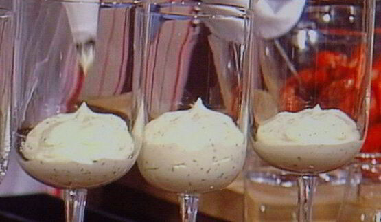 базиликовый тирамису с клубникой