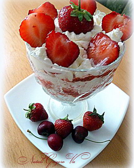 Рецепт десерта тирамису с клубникой