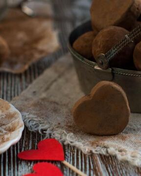 Трюфели из горького шоколада с черным перцем