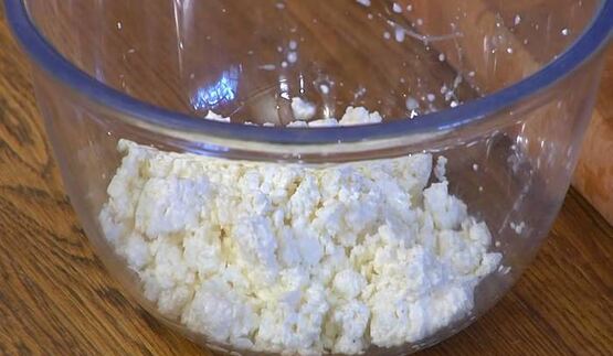 творог с зеленью и чесноком