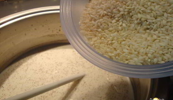 ванильный рисовый пудинг с вишнями