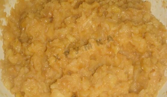 яблочное пюре со сгущенкой