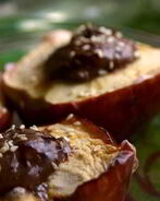 Яблоки с шоколадным сыром