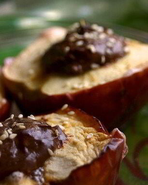 Яблоки с шоколадным сыром