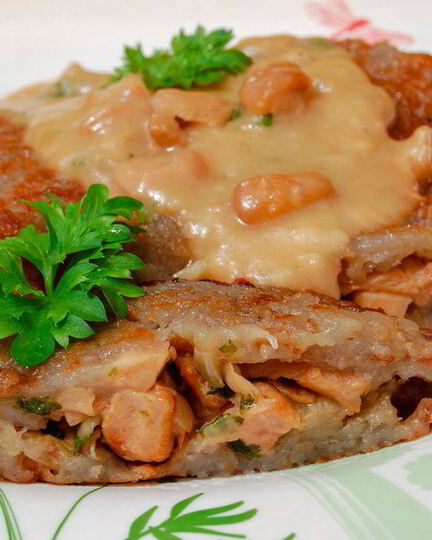 Рецепт драников с грибами и грибным соусом