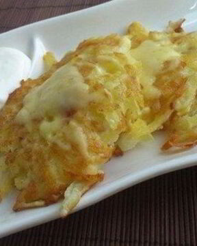 Простые драники из картофеля с сыром