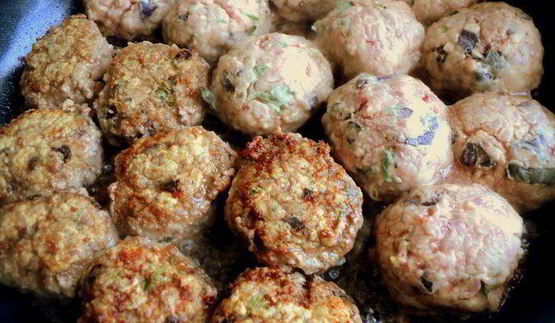 фрикадельки с базиликом и овощами