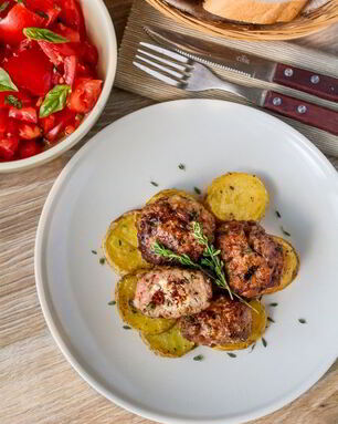 Фрикадельки с начинкой в средиземноморском стиле