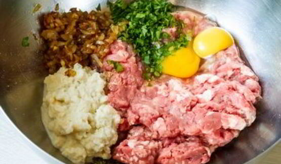 фрикадельки с начинкой в средиземноморском стиле