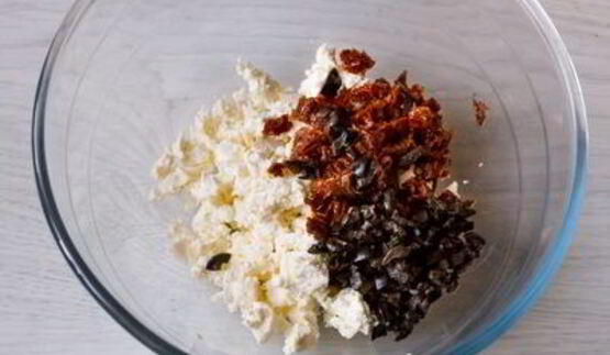 фрикадельки с начинкой в средиземноморском стиле