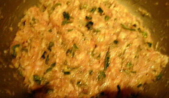 фрикадельки с цедрой лимона и огуречным соусом