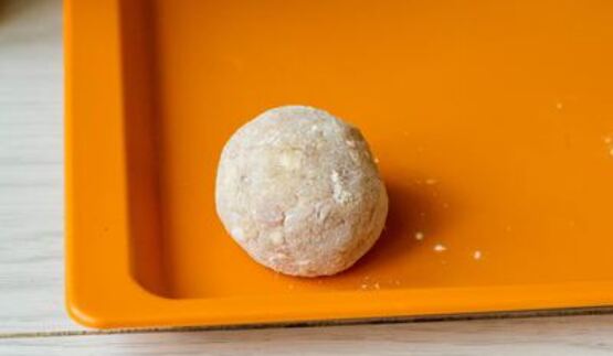 куриные фрикадельки с моцареллой