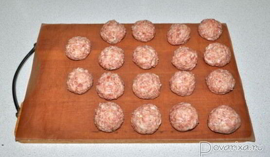 свиные фрикадельки в горчично-медовом соусе