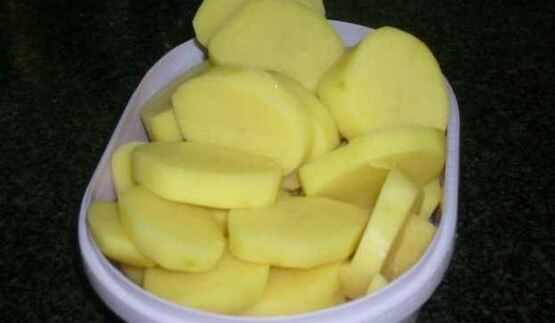 картофель в духовке под соусом