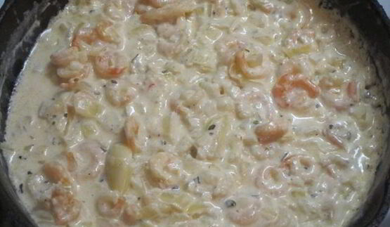 красный рис с креветочным кремом