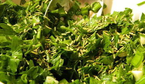 молодой картофель с зеленью