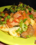 Молодой картофель со свининой и баклажанами