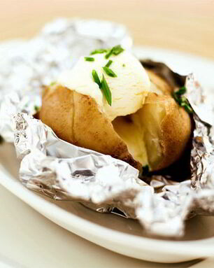 Печеный картофель в фольге