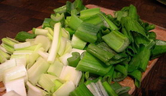 зеленая фасоль и картофель в томатном соусе по-гречески