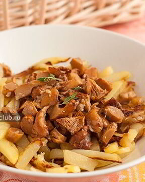 Жареная картошка с лисичками