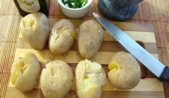 жаренный картофель с перцем и солью сянцзань цзяоянь сяо тудоу