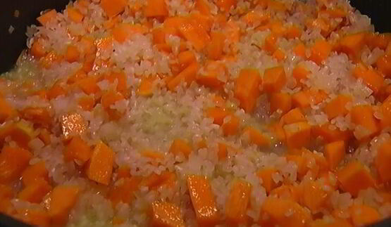 зимний рис с тыквой и кедровыми орехами