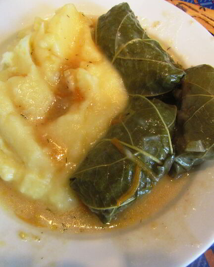 Рецепт фаршированных виноградных листьев