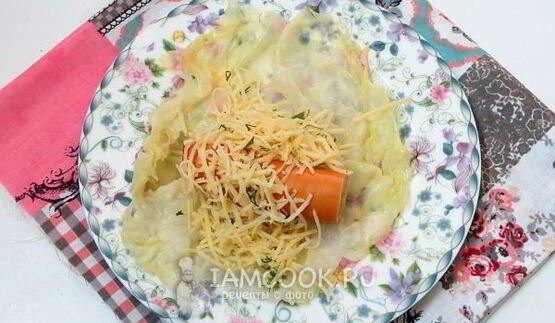 голубцы с сосисками и сыром
