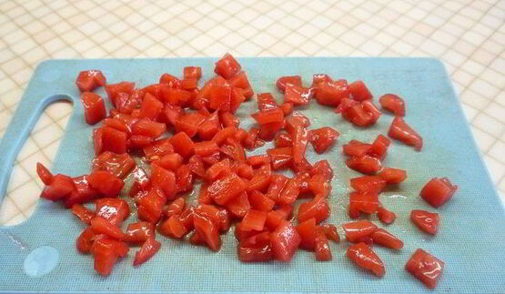 ароматные шампиньоны с моцареллой и помидорами на гриле