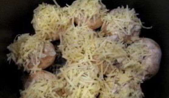 фаршированные грибы в мультиварке