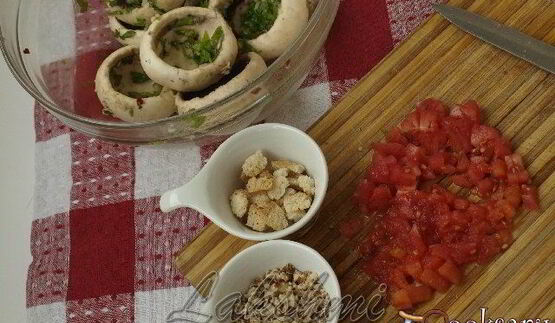 фаршированные шампиньоны с пикантной начинкой