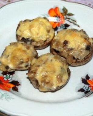 Фаршированные шампиньоны с сыром