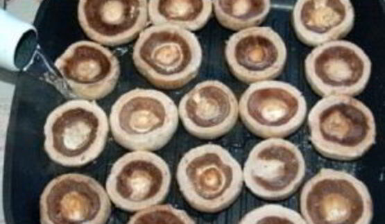 фаршированные шампиньоны с сыром