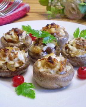 Грибы фаршированные в духовке