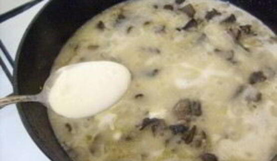 грибы в сметанном соусе