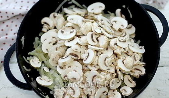 грибы запеченные с соусом бешамель