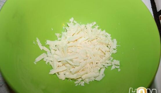 шампиньоны, фаршированные кинзой и брынзой