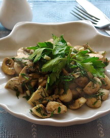 Рецепт шампиньонов с чесноком и зеленью