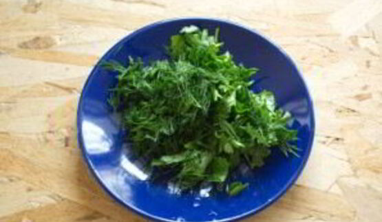 шампиньоны с чесноком и зеленью