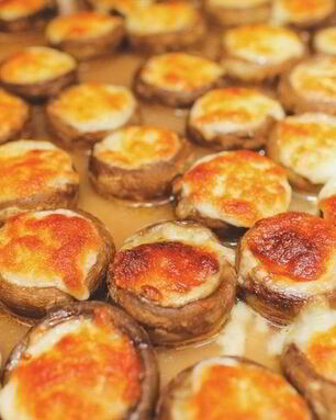 Шампиньоны с сулугуни