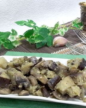 Жареные грибы с баклажанами