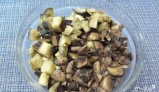 жареные грибы с баклажанами