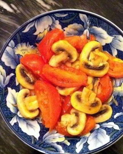 Рецепт жареных грибов с помидорами