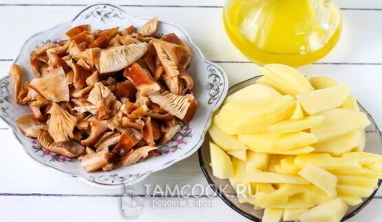 жареные рыжики с картошкой