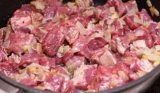 гуляш из говядины с картошкой