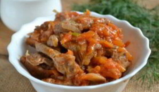 гуляш из говядины с подливкой