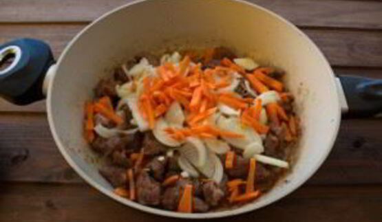 гуляш из говядины в духовке