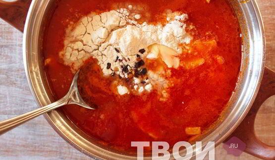 гуляш из курицы с подливкой