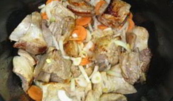 гуляш из ребрышек